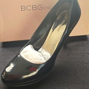 BCBG Generation black patent platform pumps size 11